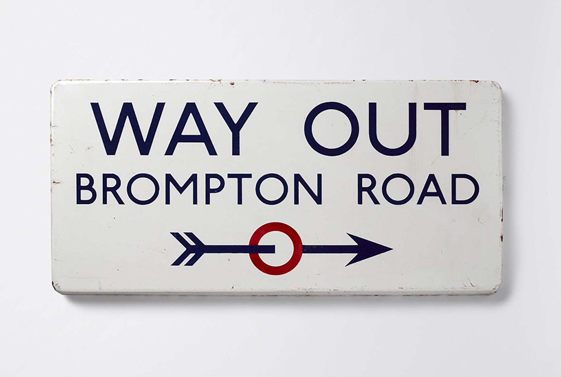 Знак выхода на станции Бромтон-роуд